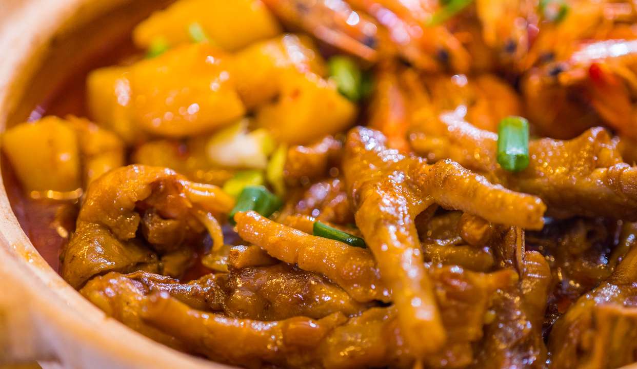 鸡爪煲 | 酥烂入味,吃完就念念不忘